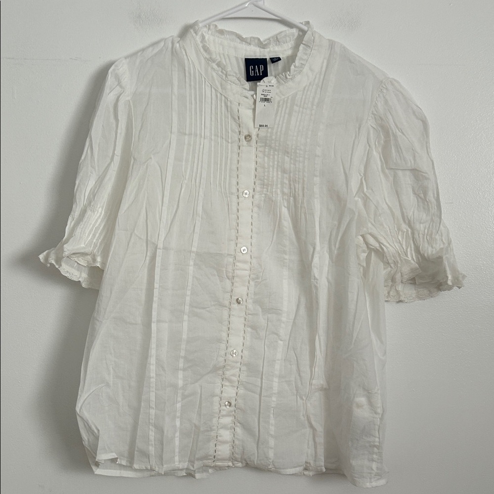 GAP Men's Cream Button Down Shirt